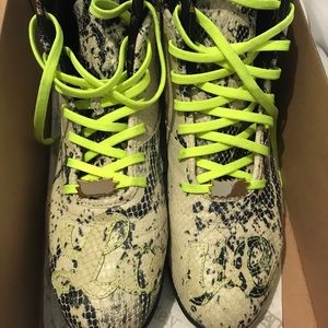 Melody Ehsani x Reebok “ LOVE” Sneakers